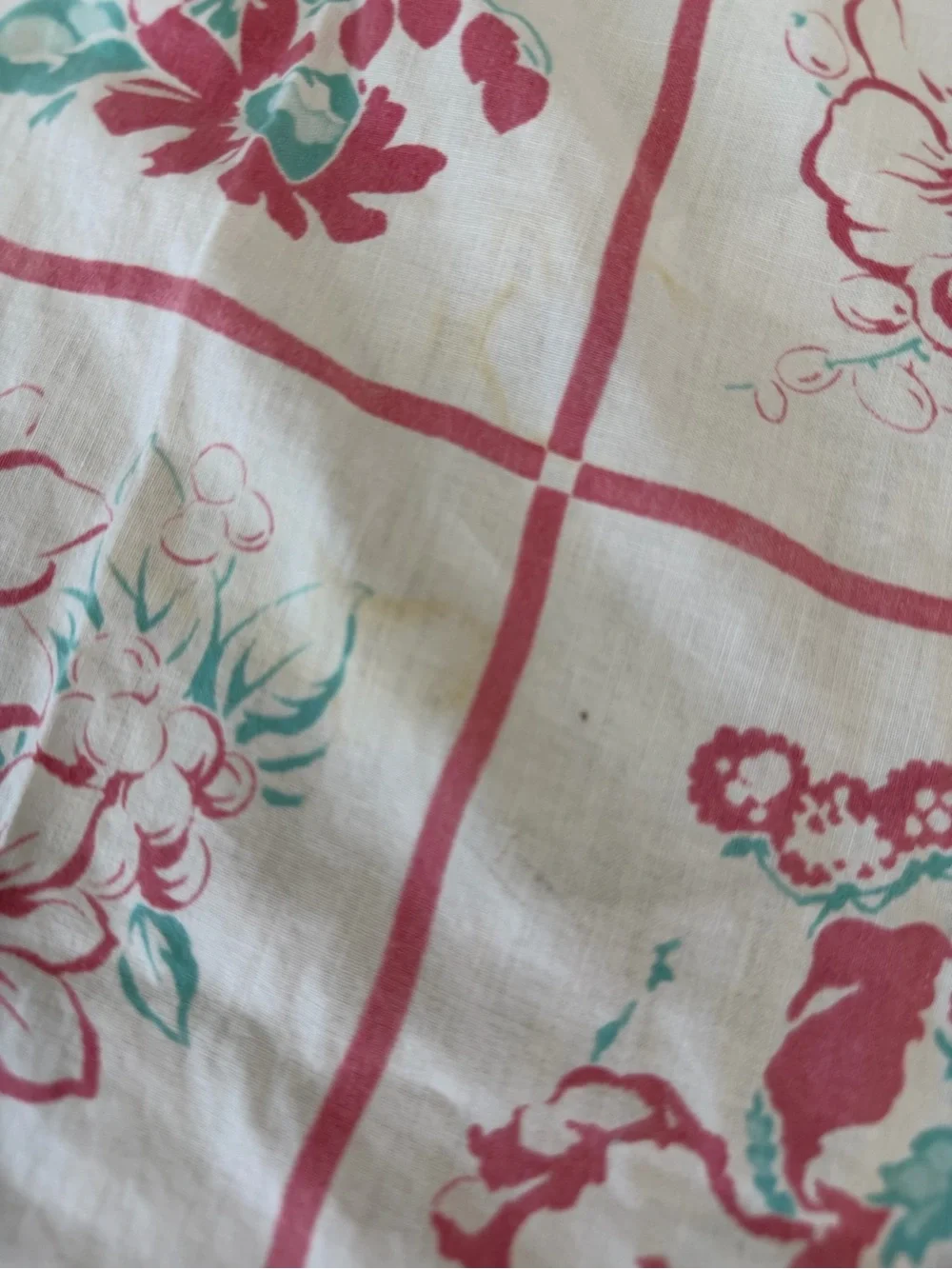 Vintage Floral Embroidered and Printed tablecloth sets-well love